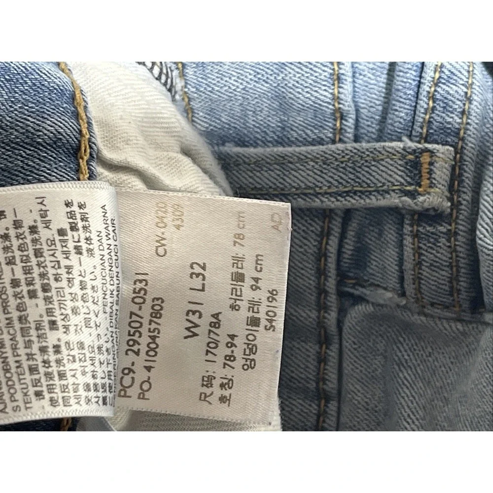 Levi's 502 Mens 31x32 Regular Taper Fit Blue Jeans Casual Rodeo Cowboy Western